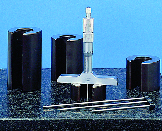 Mitutoyo Depth Micrometer, Interchangeable Rods 0-3", 2,5" Base 129-126