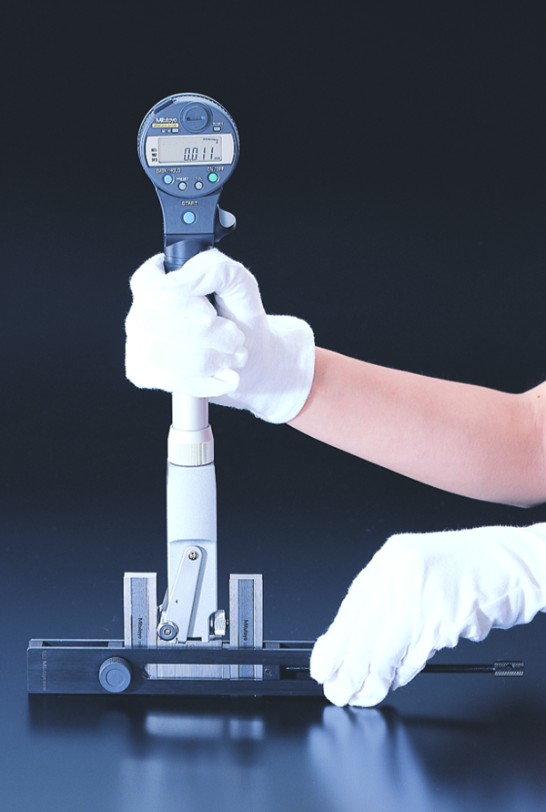 Digital ABS Bore Gauge 511-521 Range 45-100mm/1.8-4"