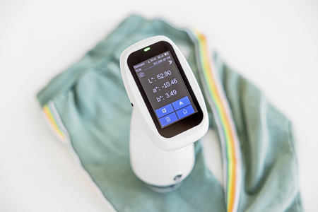 Kern Colour spectrometer JCS 200 Measuring aperture MAV: Ø 8 mm / Ø 10 mm, SAV: Ø 4 mm / Ø 5 mm Observation angle 2°, 10°