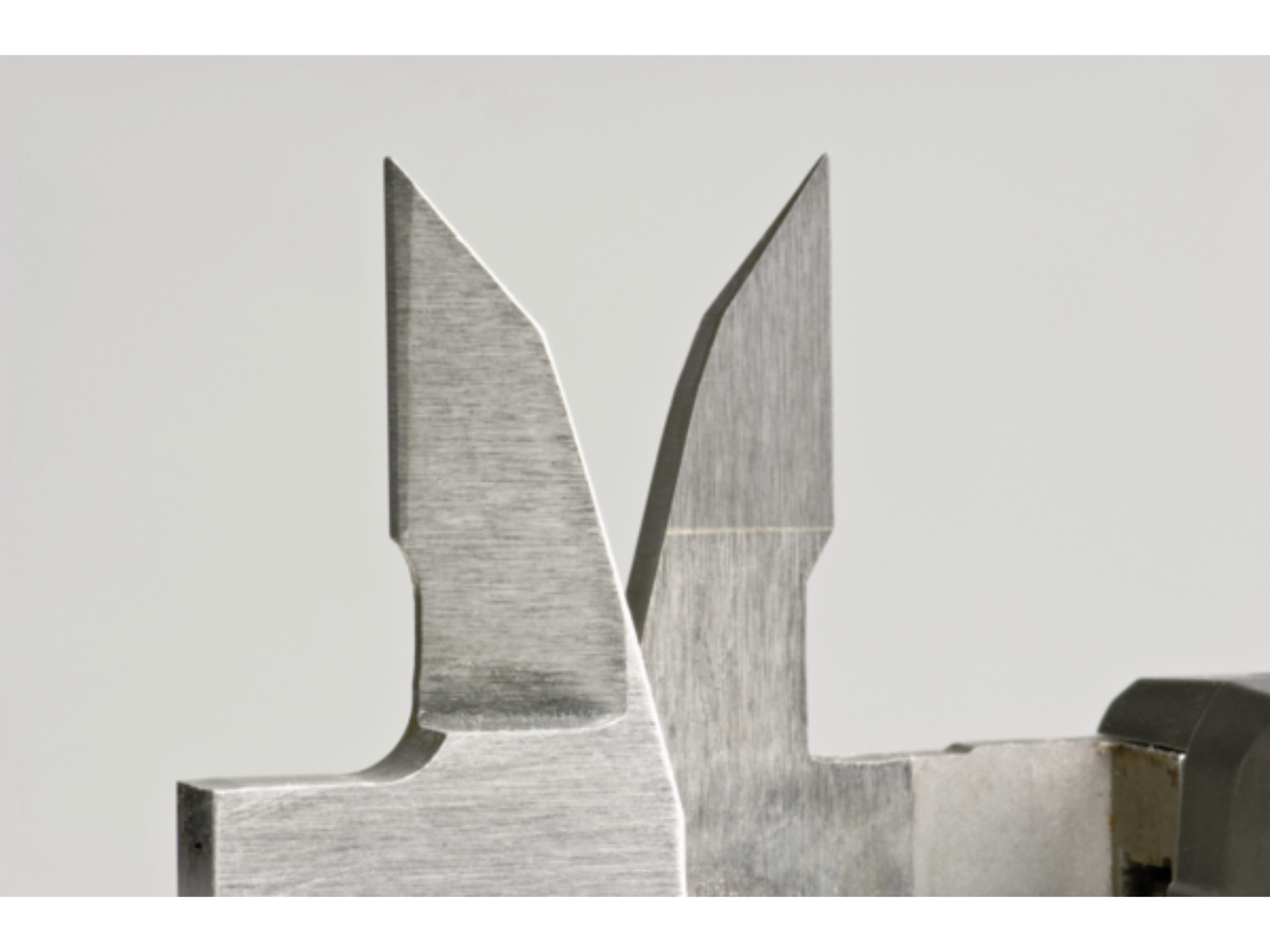 Mitutoyo Digital ABSOLUTE AOS Calipers 0-200mm (0-8") With Output Carbide OD/ID Jaws 500-177-30