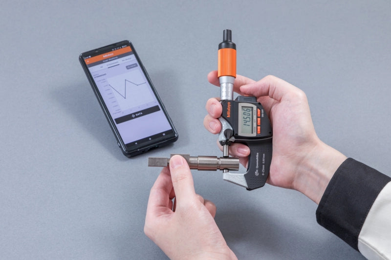MITUTOYO 293-140-40 Digital Micrometer QuantuMike IP65 0-25mm Resolution .001mm