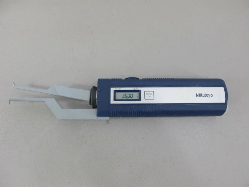 Mitutoyo 209-832 groove Gauge Range : 5-17.5mm/ .2-.69 Resolution : .0005in 0.01mm Accuracy : .0015"/0.03mm