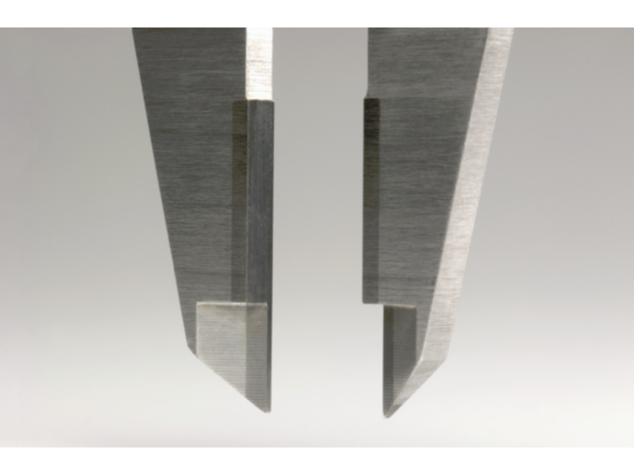 Mitutoyo Digital ABSOLUTE AOS Calipers 0-200mm (0-8") With Output Carbide OD/ID Jaws 500-177-30