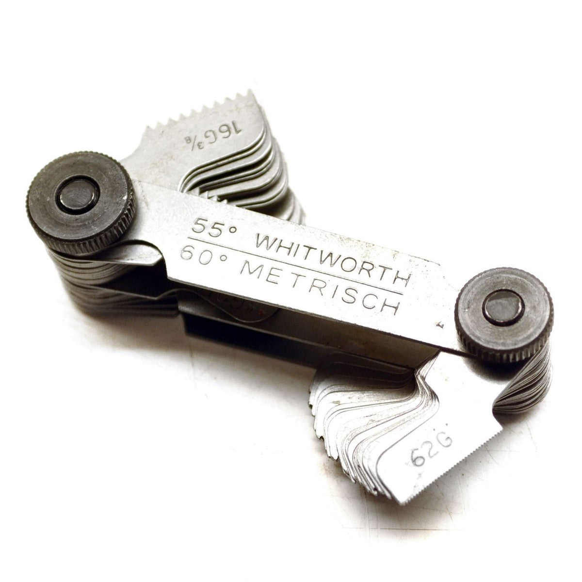 OZAR polished Tool Steel Screw Pitch Gauge, AGS-1118 Ozar Screw Pitch Gauge – Combined  Number of Leaves: 52. Whitworth Standard 55 Degree Threads. Metric Standard 60 Degree Threads.